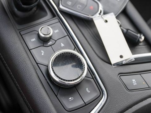 Used 2024 Cadillac XT5 Premium Luxury image 24