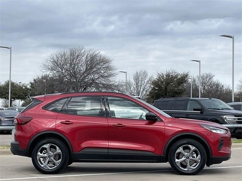 Used 2025 Ford Escape ST-Line image 3