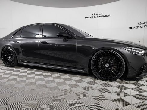 Used 2023 Mercedes-Benz S 580 4MATIC Sedan image 3