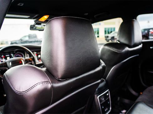 Used 2019 Dodge Charger Scat Pack w/ Dynamics Package RWD image 27