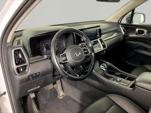 Used 2021 Kia Sorento S FWD image 17