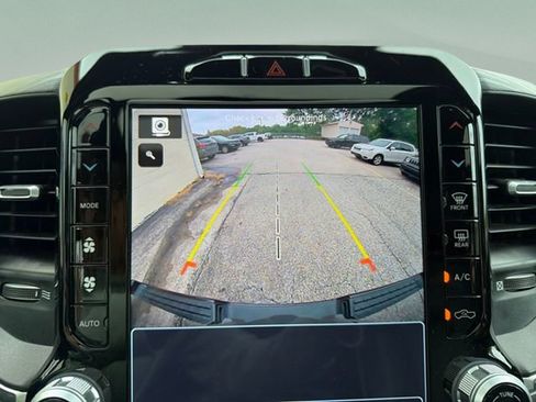 Used 2023 RAM 1500 Laramie AWD/4WD image 19