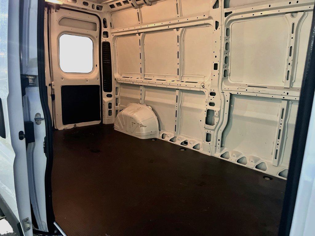 Used 2023 RAM ProMaster 2500 FWD image 24