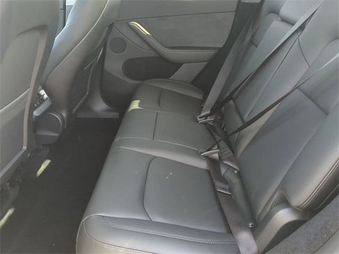 Used 2024 Tesla Model Y Long Range image 14