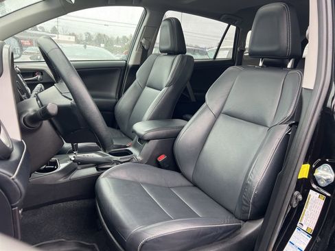 Used 2018 Toyota RAV4 Limited w/ All Weather Liner Package image 18