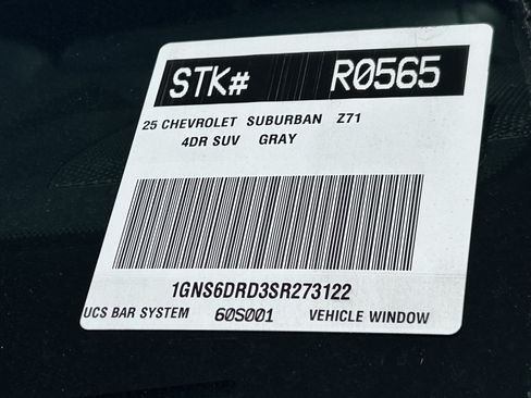 Used 2025 Chevrolet Suburban Z71 AWD/4WD image 8