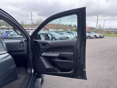 Used 2016 Chevrolet Colorado LT w/ LT Convenience Package image 14