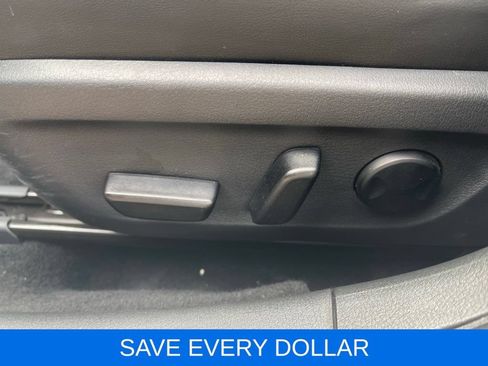 Used 2024 MAZDA MAZDA3 s FWD image 21