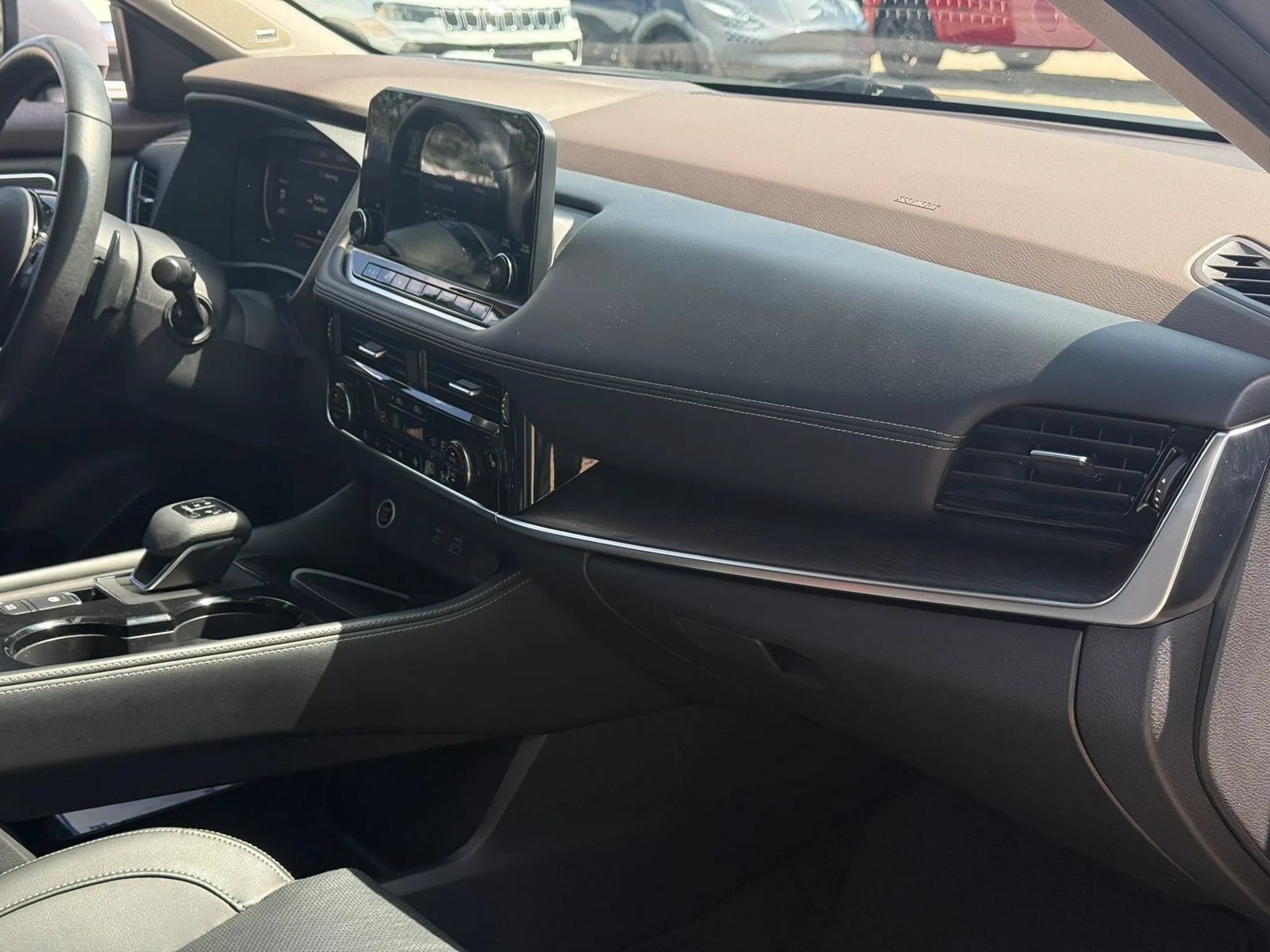 Used 2023 Nissan Rogue Platinum w/ Platinum Premium Package AWD/4WD image 11