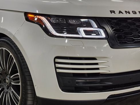 Used 2019 Land Rover Range Rover Supercharged image 13