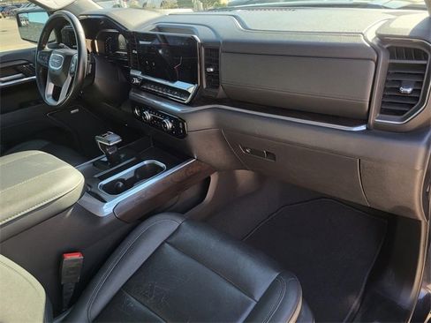 Used 2023 GMC Sierra 1500 SLT image 9