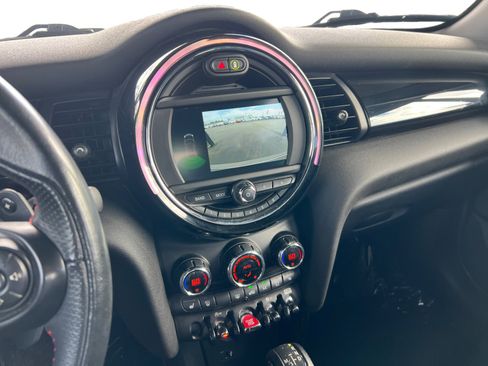 Used 2019 MINI Cooper S image 15