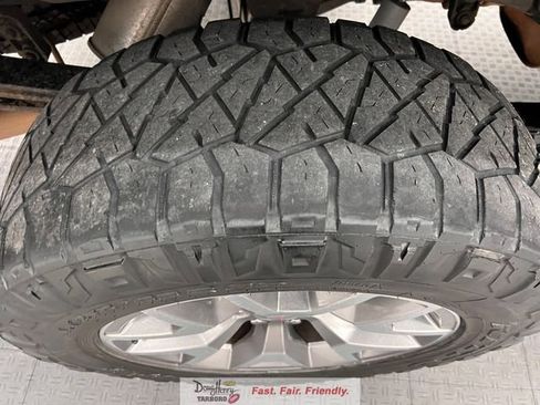 Used 2017 GMC Sierra 1500 SLT AWD/4WD image 16