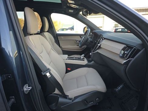 New 2026 Volvo XC90 B5 Plus w/ Protection Package Premier image 14