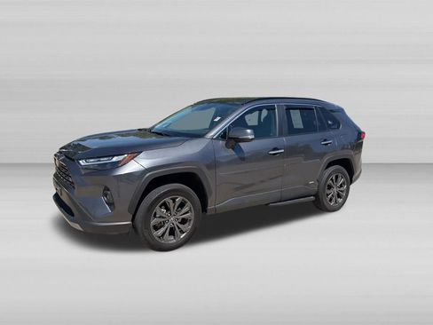 Used 2025 Toyota RAV4 Limited w/ Advanced Technology Package AWD/4WD image 8