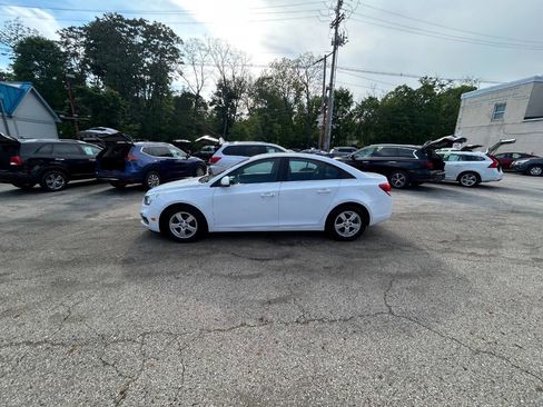 Used 2016 Chevrolet Cruze LT FWD image 5