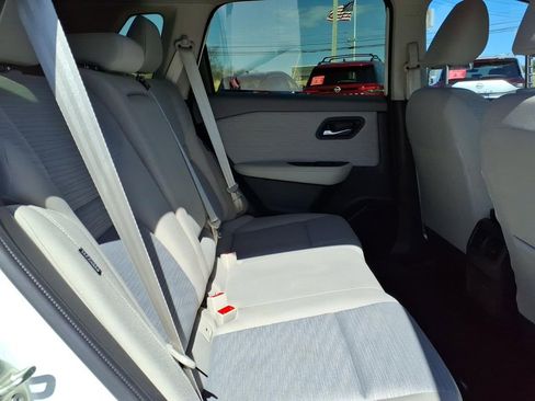 Certified 2023 Nissan Rogue SV AWD/4WD image 10