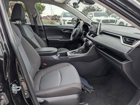 Used 2025 Toyota RAV4 XLE FWD image 30