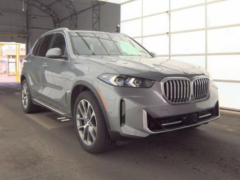 Used 2026 BMW X5 xDrive40i image 5