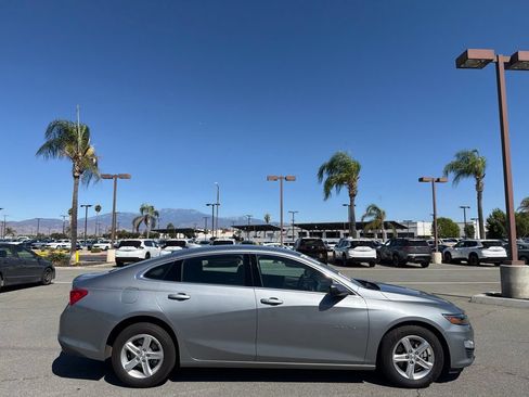 Used 2024 Chevrolet Malibu LT FWD image 3
