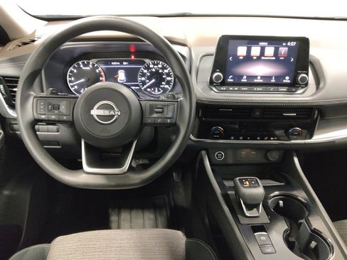 Used 2022 Nissan Rogue SV image 22