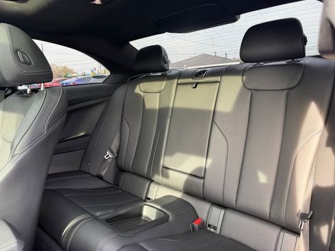 Used 2022 BMW 230i Coupe w/ M Sport Package RWD image 21