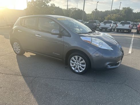 Used 2016 Nissan Leaf S w/ Charger Package FWD image 3