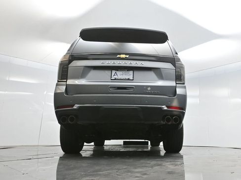 Used 2025 Chevrolet Suburban Premier image 74