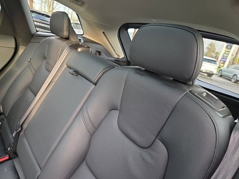 Certified 2023 Volvo XC60 B5 Plus w/ Climate Package image 6