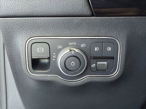 Used 2023 Mercedes-Benz GLA 250 4MATIC image 23