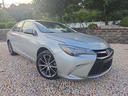 Used 2015 Toyota Camry XSE FWD image 32