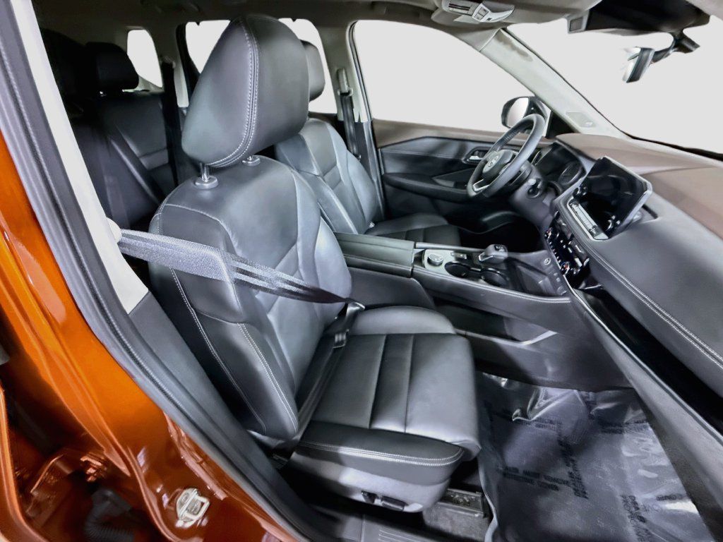 Certified 2023 Nissan Rogue SL w/ SL Premium Package AWD/4WD image 35