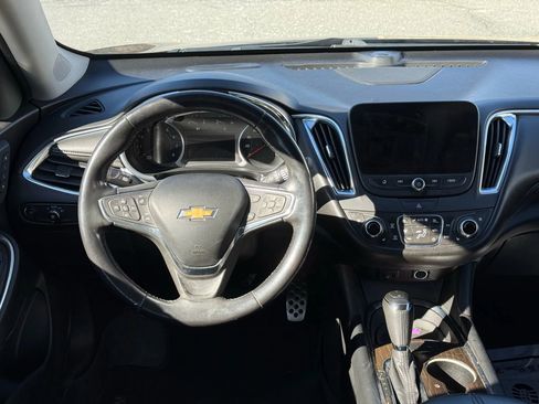 Used 2016 Chevrolet Malibu Premier w/ Driver Confidence Package image 21