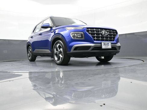 Certified 2023 Hyundai Venue SEL w/ Cargo Package FWD image 28