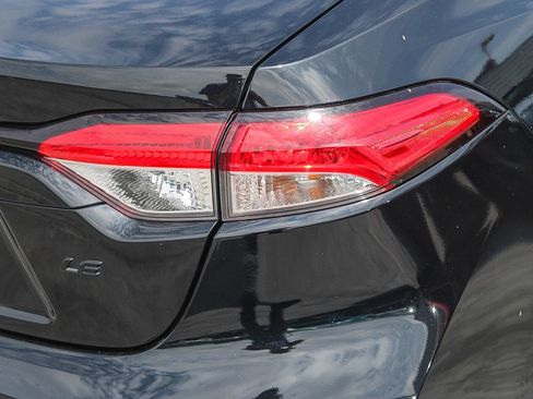 Certified 2023 Toyota Corolla LE image 10