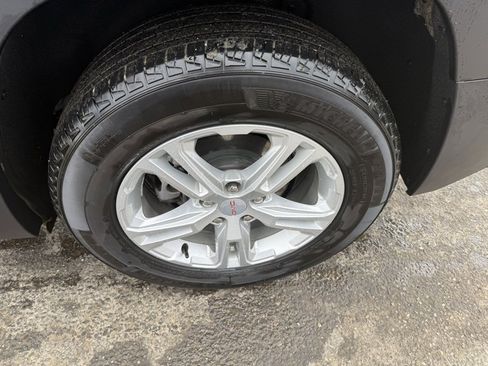 Used 2022 GMC Terrain SLE w/ Driver Convenience Package image 12