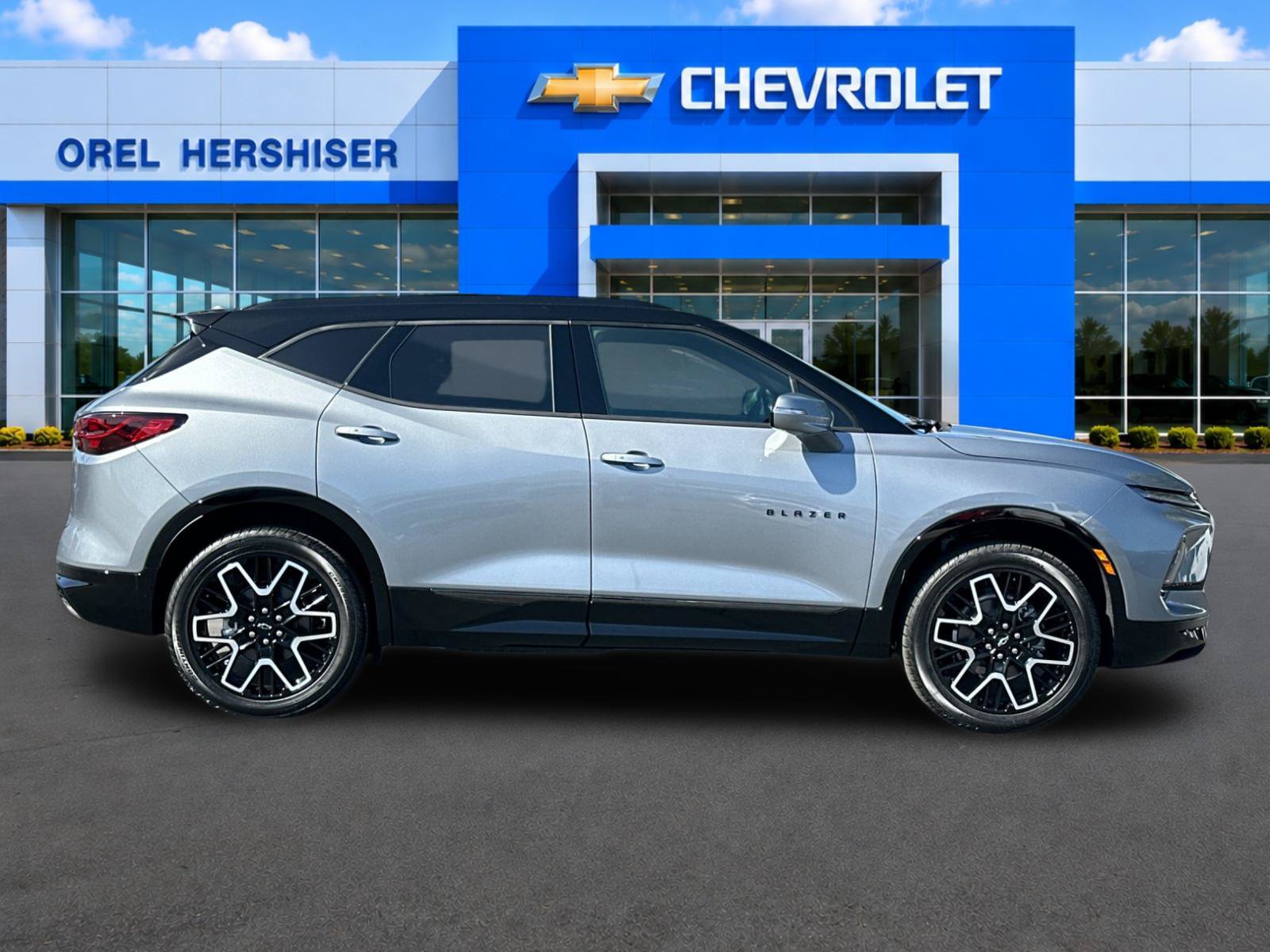 New 2026 Chevrolet Blazer RS FWD image 3