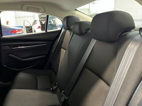 Used 2021 MAZDA MAZDA3 s FWD image 18