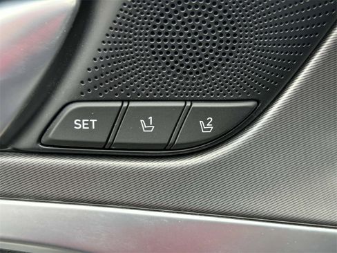 Used 2025 Genesis G70 3.3T Advanced image 17