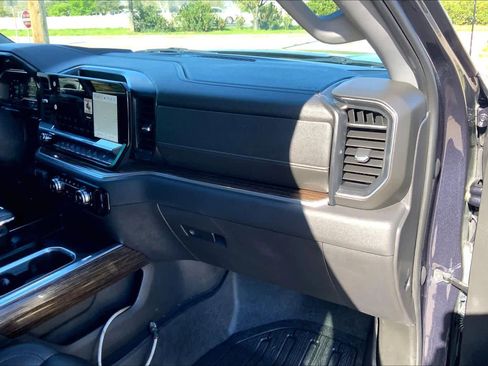 Used 2022 GMC Sierra 1500 Elevation w/ Elevation Premium Package image 16