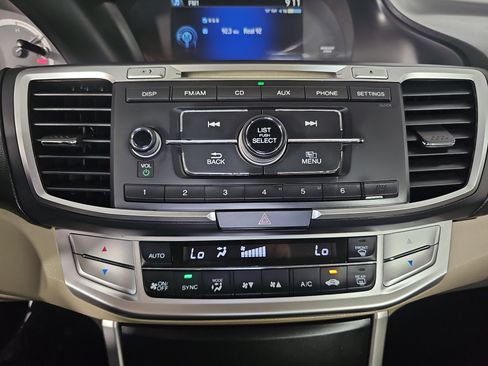 Used 2015 Honda Accord LX image 28