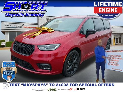 Used 2024 Chrysler Pacifica Touring-L w/ S Appearance Package image 1