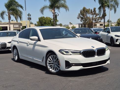 Used 2022 BMW 530i xDrive AWD/4WD image 2