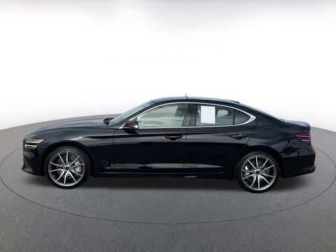 Used 2025 Genesis G70 2.5T image 9