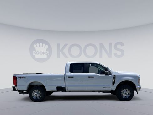 New 2026 Ford F250 XL w/ XL Off-Road Package AWD/4WD image 8