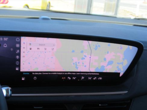 Used 2025 Buick Envision Sport Touring image 22