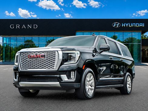 Used 2024 GMC Yukon XL Denali AWD/4WD image 2