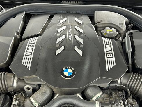 Used 2022 BMW 750i xDrive AWD/4WD image 42