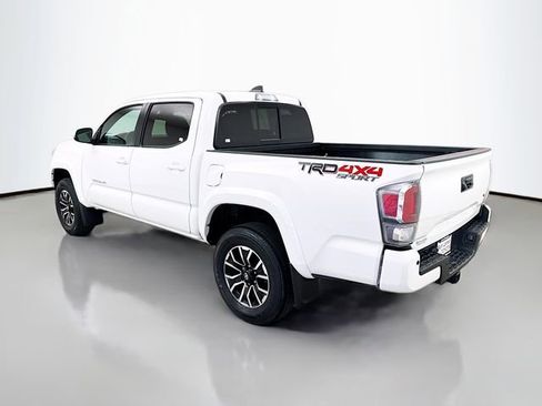 Used 2022 Toyota Tacoma TRD Sport image 5