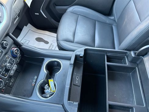 Used 2023 Chevrolet Suburban RST w/ Luxury Package image 24